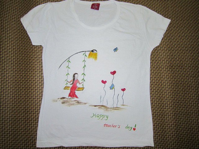 自制教师节礼物,手绘t恤,欢迎大家来看看.