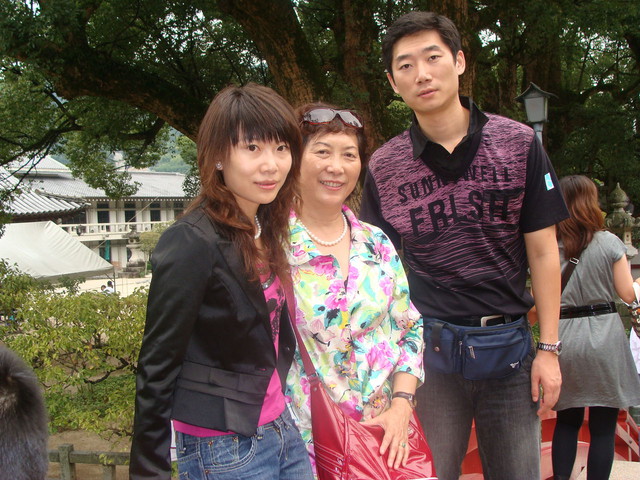 回复 &nbsp;曹芳菲&nbsp; 2012-07-24 17:00:57发表的 老公比我大四岁