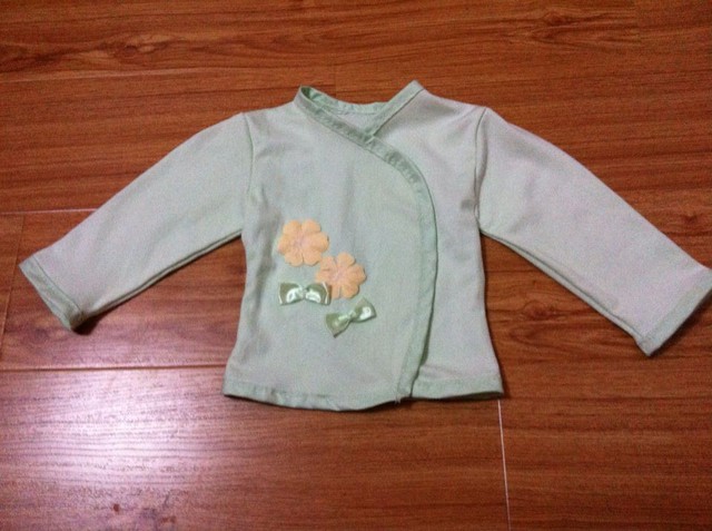 亲手给宝宝做的小衣服