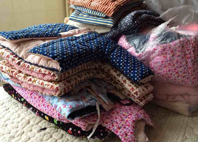 婆婆做的小孩棉衣棉裤和尿垫