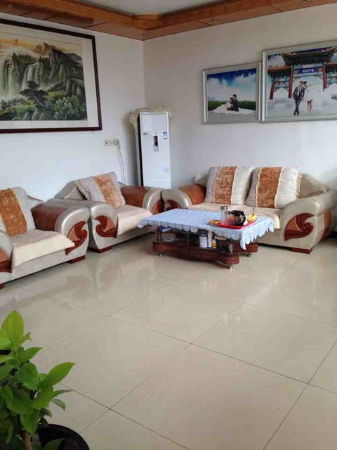 感觉婆家客厅好土