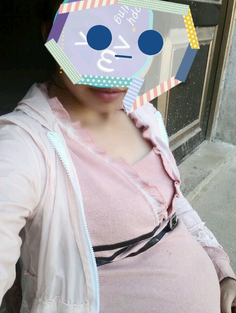 子宫朝前的肚子就是大.人家以为我怀双胞胎呢.