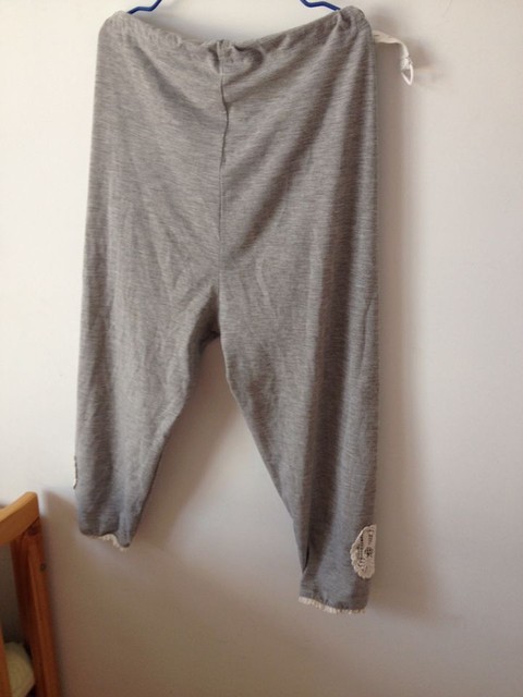 继续白菜出 大量牛仔裤,一尺九到二尺腰围为多