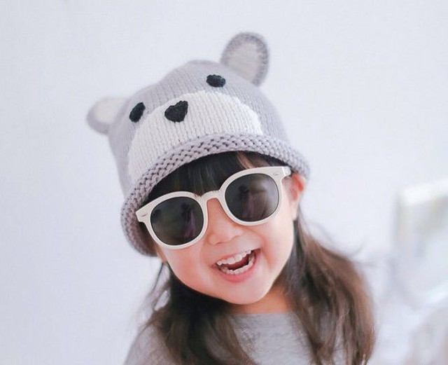 现在这个季节,出门需不需要给宝宝戴帽子啊?