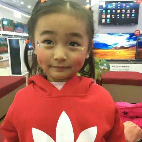 单眼皮宝宝也很好看