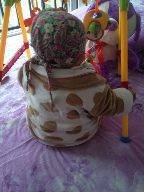 来一张宝贝的背影图