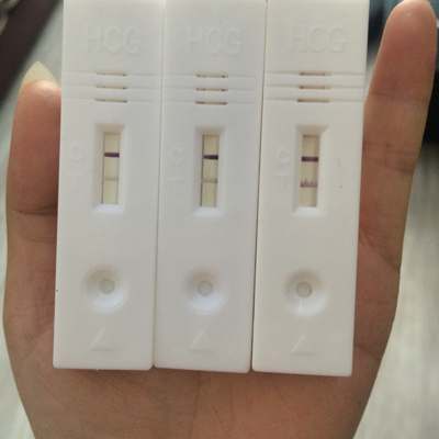 末次月经8号,早孕试纸一直显示弱阳性,5天了,这个正常吗?