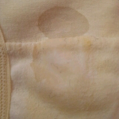 JK内裤湿黄白带图片