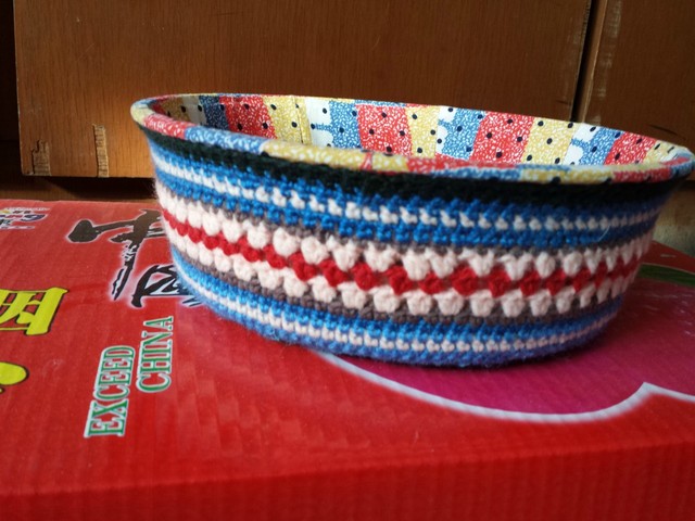 日记 巧手姥姥 丁丁姥姥心灵手巧,善于编织.